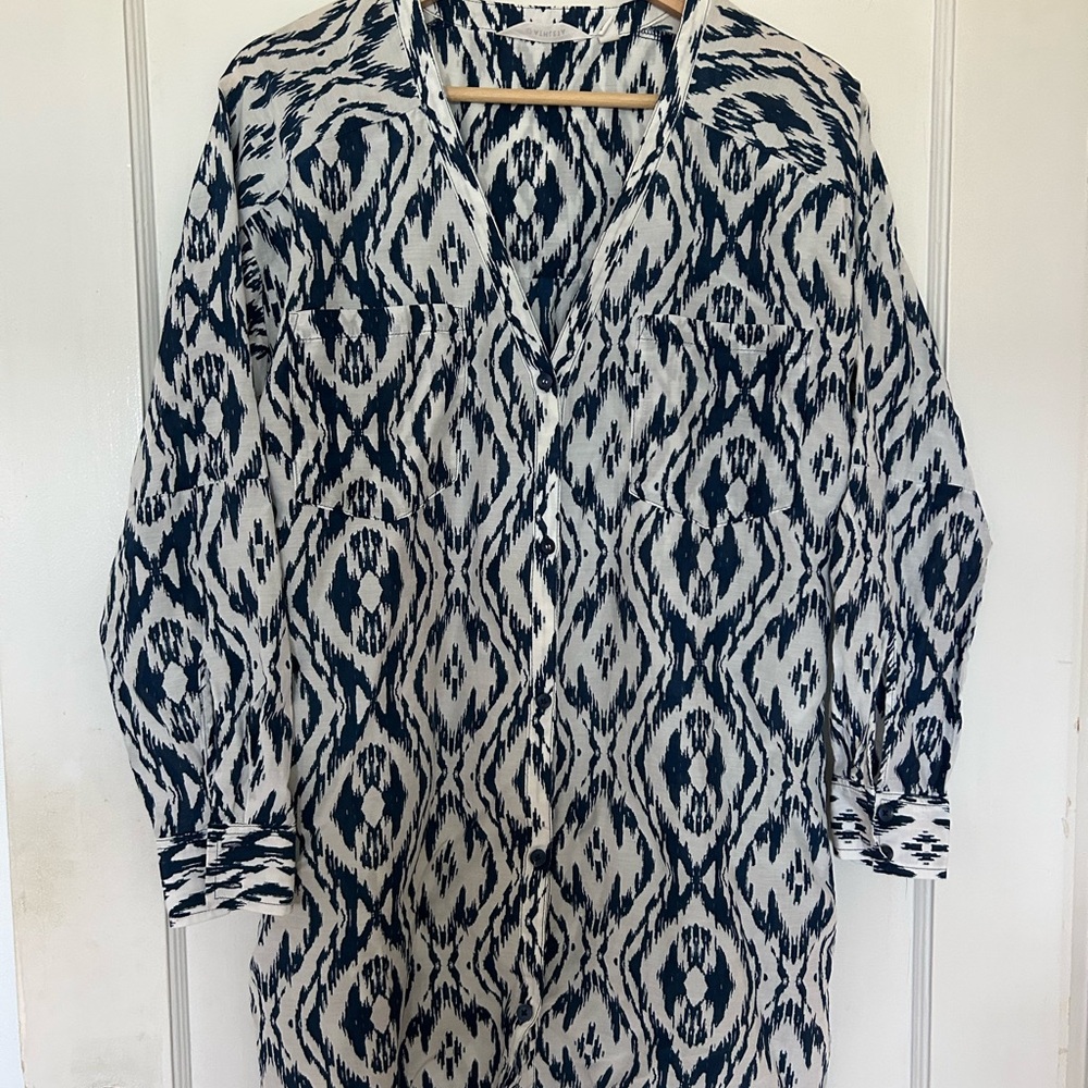 Athleta Navy and White Swim Coverup